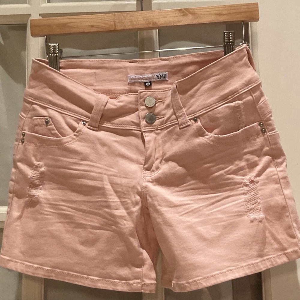 YMI junior’a soft pink bermuda shorts size 5